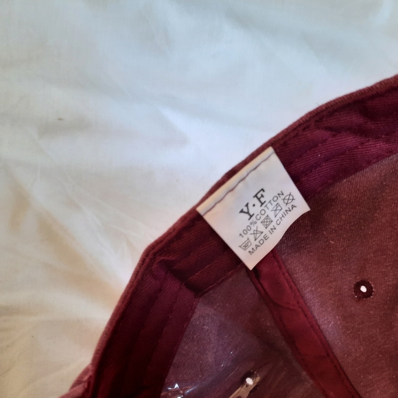 New! Pony Tail Hat - Picture 5 of 5